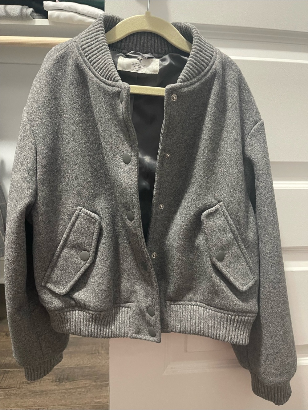 Jacket H&M Kids Gray Varsity Bomber – Size 8-9Y